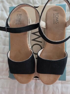 Toms Black Open-Toe Ankle-Strap Sandals